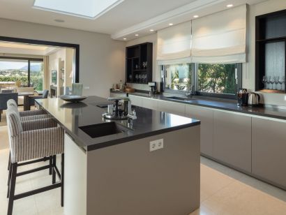Villa for sale in Nueva Andalucia, Marbella