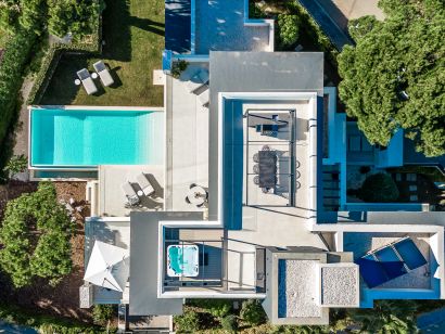 Villa for sale in Marbesa, Marbella East