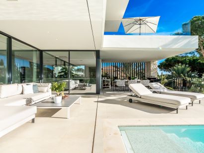 Villa for sale in Marbesa, Marbella East