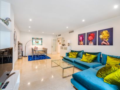 Apartment for sale in Beach Side Golden Mile, Marbella Golden Mile