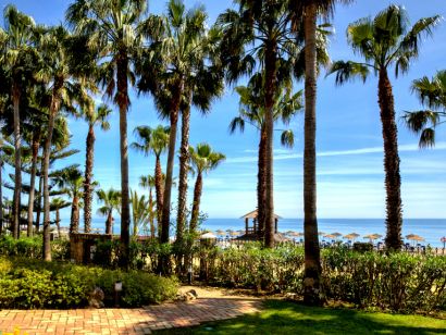 Apartment for sale in Beach Side Golden Mile, Marbella Golden Mile