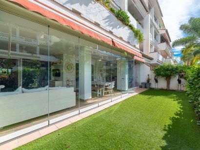 Apartment for sale in Beach Side Golden Mile, Marbella Golden Mile