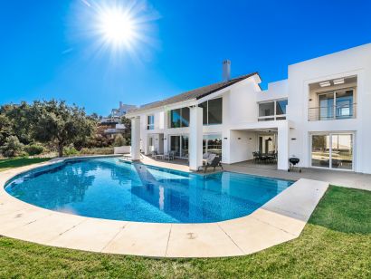 Villa zu verkaufen in Altos de Elviria, Marbella Ost