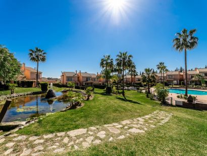 Town House for sale in Paraiso Alto, Benahavis