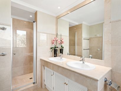 Town House for sale in Elviria, Marbella East