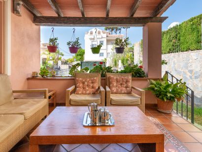 House for sale in Marbella Golden Mile