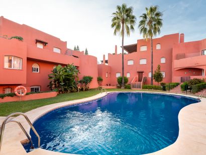 Apartamento a la venta en El Rosario, Marbella Este