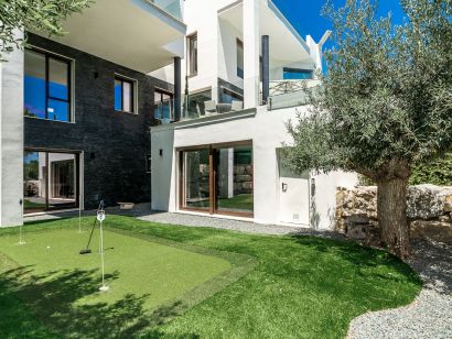 Villa for sale in La Quinta, Benahavis