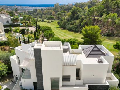 Villa for sale in La Quinta, Benahavis