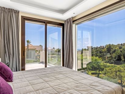 Villa for sale in La Quinta, Benahavis