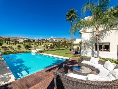 Villa for rent in La Alqueria, Benahavis