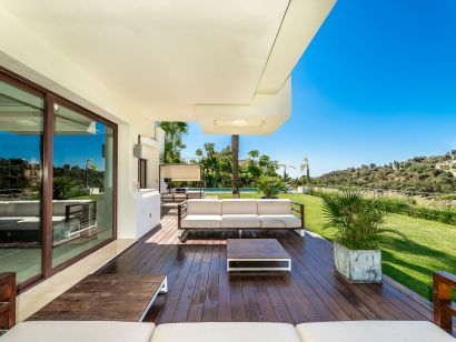 Villa for rent in La Alqueria, Benahavis