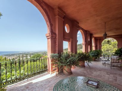 Villa for sale in Marbella Golden Mile