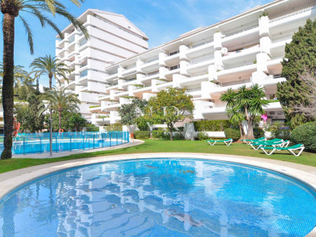 Flat in Urbanization Jardines del Mar to refurbish for sale