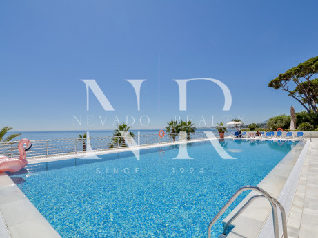 Apartment for sale in Marina Mariola on the Golden Mile, right on the beach.