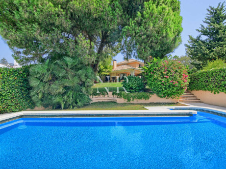 Villa in La Merced n Marbella centre close to the beach for sale