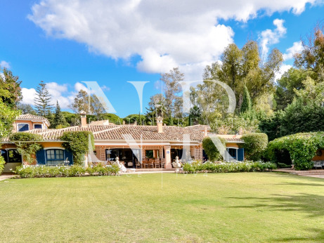 Villa in Pavona Real, Marbella centre, for sale