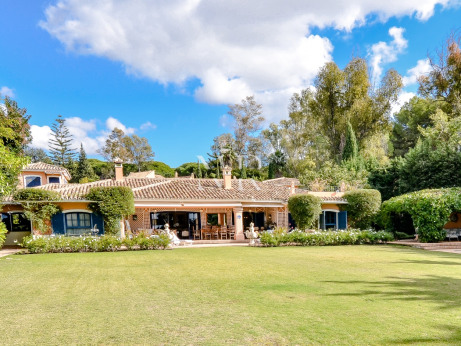 Villa in Pavona Real, Marbella centre, for sale
