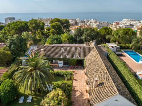 Villa in Huerta Belon, Marbella centre, for sale