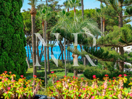 Penthouse in Alhambra del Mar for sale