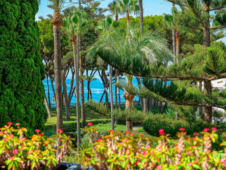 Penthouse in Alhambra del Mar for sale