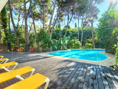 Apartment in Jardín del Mediterráneo on the beachfront for sale