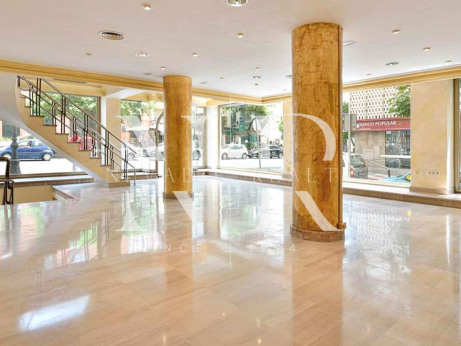 Commercial premises in Avenida Ricardo Soriano in Marbella Centre for sale