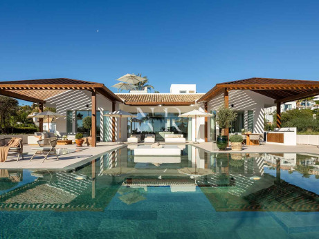 Villa en Las Brisas en primera línea de golf con vistas panorámicas en venta
