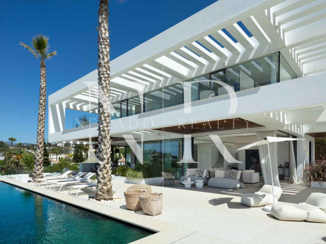 Villa à La Quinta avec vue panoramique sur la mer à vendre
