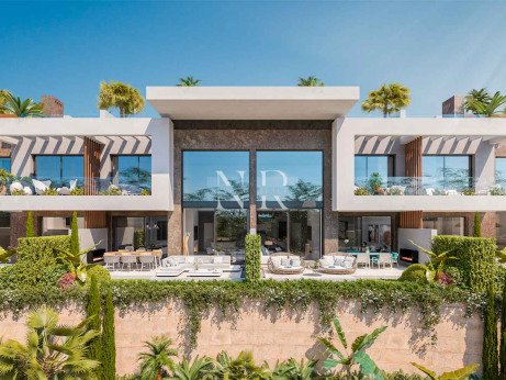 Semi-detached house in Rio Real with sea views for sale