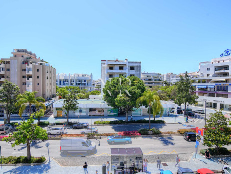Flat in Avenida Ricardo Soriano just a few minutes from the Paseo Marítimo for sale