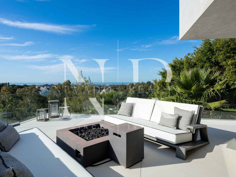 Appartement en bord de mer dans l'urbanisation de Palm Beach à vendre