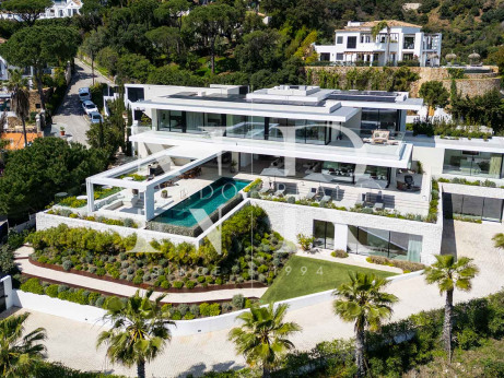 Villa dans l'urbanisation El Madroñal avec vue panoramique à vendre