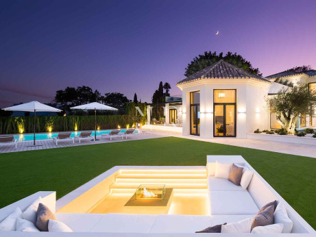 Villa en Aloha en primera línea de golf en venta