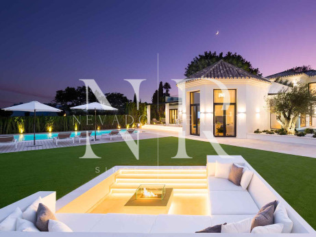 Villa en première ligne de golf à vendre à Aloha