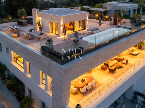 Penthouse in the Epic by Fendi development with private pool for sale