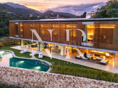 Villa à El Madroñal avec vue panoramique sur la mer et les montagnes à vendre