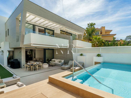 Pareada en Urbanización Banus Bay a escasos minutos de la playa en venta