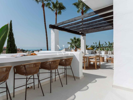 Ático en Urbanización La Quinta Village con vistas al mar en venta