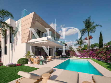 Villa à vendre près du terrain de golf à Estepona