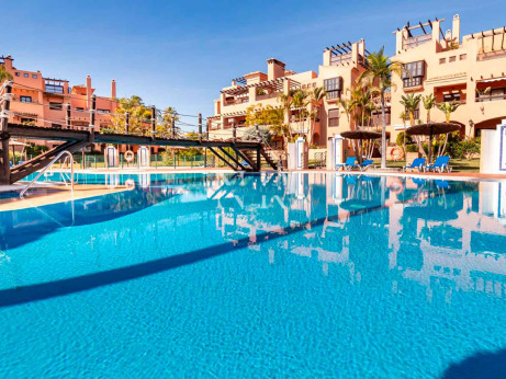 Appartement en bord de mer à Hacienda del Sol, Estepona, à vendre