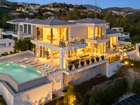 Villa neuve à La Quinta avec vue panoramique sur la mer à vendre