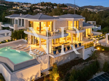 Villa neuve à La Quinta avec vue panoramique sur la mer à vendre