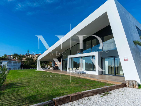 Villa design à Bel Air avec vue sur la mer à vendre