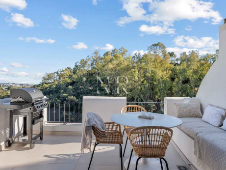 Appartement entièrement rénové à vendre dans le lotissement Las Terrazas