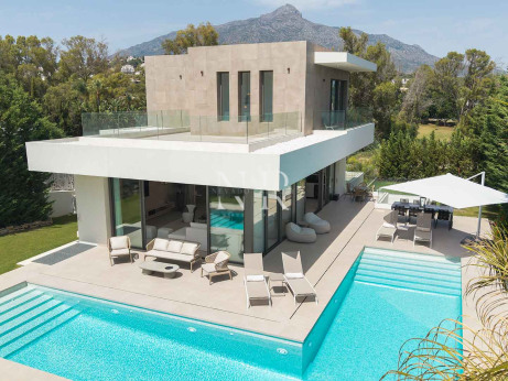 Villa en Urbanización La Cerquilla de reciente construcción en venta