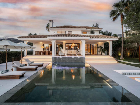 Villa en Nueva Andalucía completamente renovada en venta