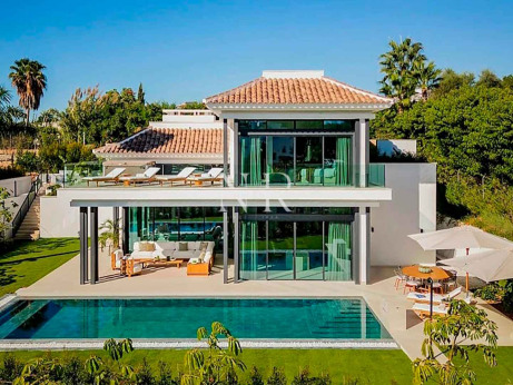 Villa in Lomas del Virrey, Golden Mile, under construction