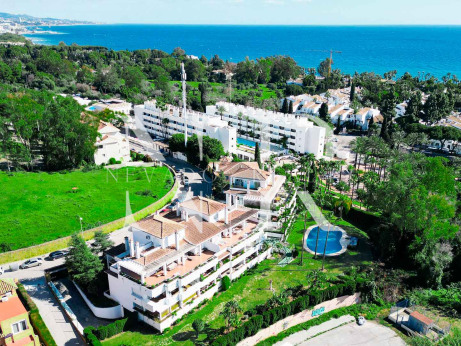 Apartment in Balcones de Puente Romano residential complex for sale