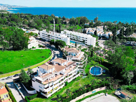 Apartment in Balcones de Puente Romano residential complex for sale